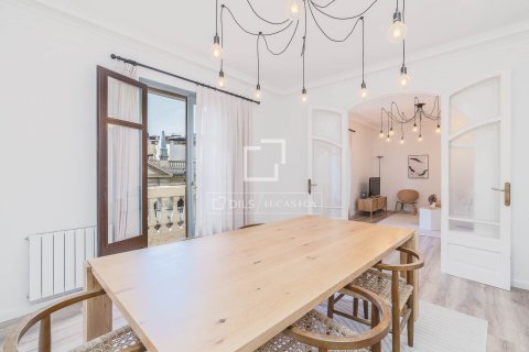 Huoneisto vuokrattavana Barcelona, Espanja, 4 makuuhuonetta, 137 m2 No. 167966 - kuva 26