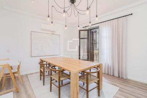 Huoneisto vuokrattavana Barcelona, Espanja, 4 makuuhuonetta, 137 m2 No. 167966 - kuva 25
