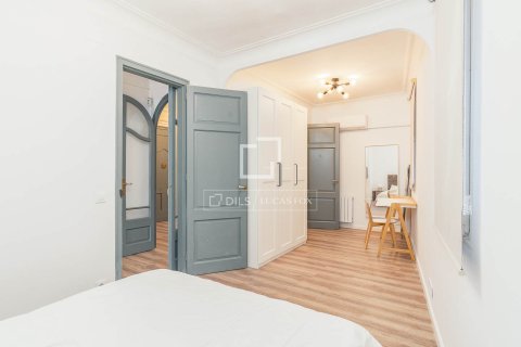 Huoneisto vuokrattavana Barcelona, Espanja, 4 makuuhuonetta, 137 m2 No. 167966 - kuva 13