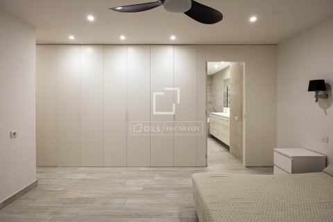 Apartment for sale in Barcelona, Spain 3 bedrooms, 138 sq.m. No. 167968 - photo 9