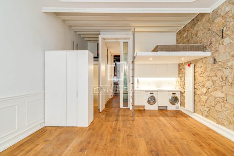 Apartment for sale in Barcelona, Spain 4 bedrooms, 226 sq.m. No. 167969 - photo 10