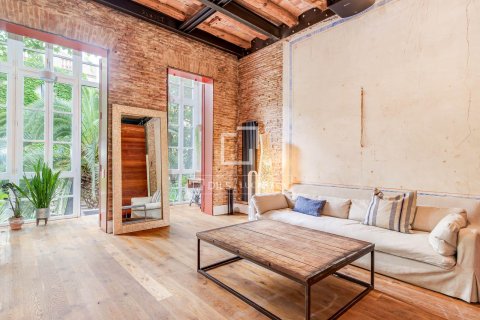 Apartment for sale in Barcelona, Spain 4 bedrooms, 226 sq.m. No. 167969 - photo 5