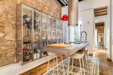 Apartment for sale in Barcelona, Spain 4 bedrooms, 226 sq.m. No. 167969 - photo 18