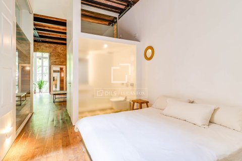 Apartment for sale in Barcelona, Spain 4 bedrooms, 226 sq.m. No. 167969 - photo 24