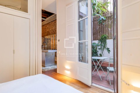 Apartment for sale in Barcelona, Spain 4 bedrooms, 226 sq.m. No. 167969 - photo 26