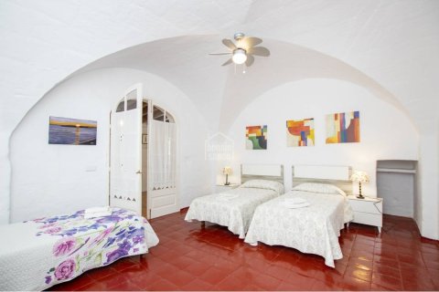 House for sale in Es Castell, Menorca, Spain 5 bedrooms, 340 sq.m. No. 154969 - photo 12