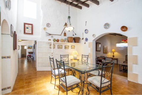 House for sale in Es Castell, Menorca, Spain 5 bedrooms, 340 sq.m. No. 154969 - photo 8
