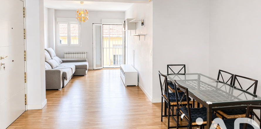 Appartamento a Madrid, Spagna 3 camere da letto, 106 mq. N° 172611
