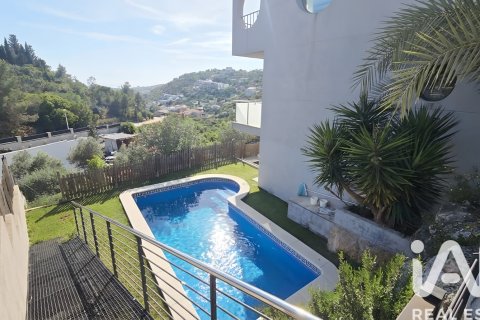 Apartament w Calafell, Tarragona, Hiszpania 4 sypialnie, 255 mkw. nr 172610 – zdjęcie 2