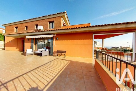 Casa a El Vendrell, Tarragona, Spagna 5 camere da letto, 315 mq. N° 172700