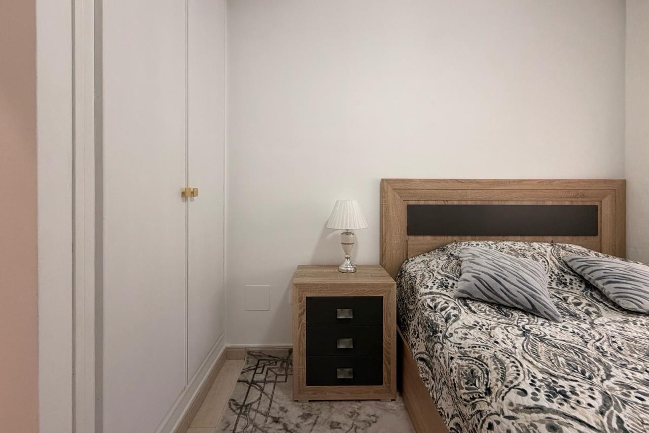 Apartamento en Torrevieja, Alicante, España 3 dormitorios, 100 m2 No. 182987
