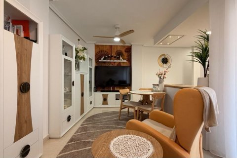 Apartamento en venta en Torrevieja, Alicante, España 3 dormitorios, 100 m2 No. 182987 - foto 8