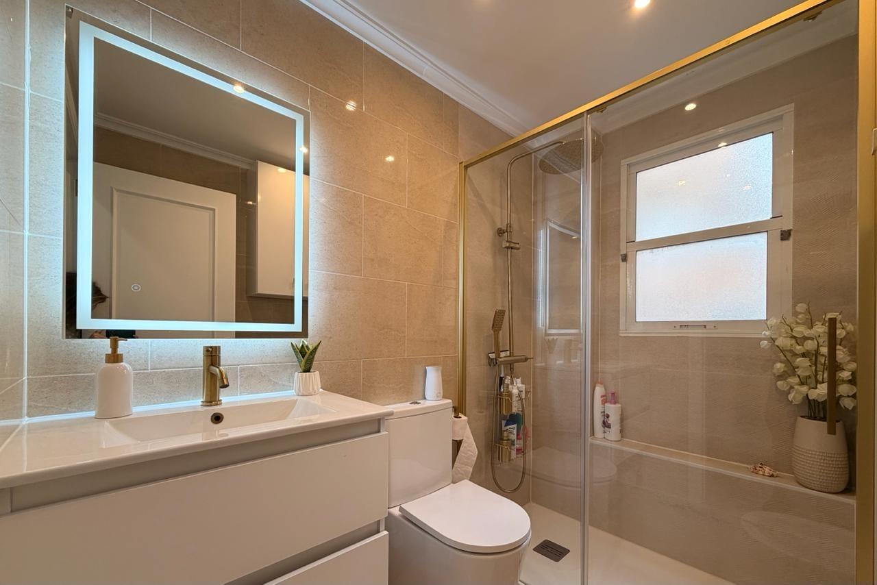 Apartamento en Torrevieja, Alicante, España 3 dormitorios, 100 m2 No. 182987