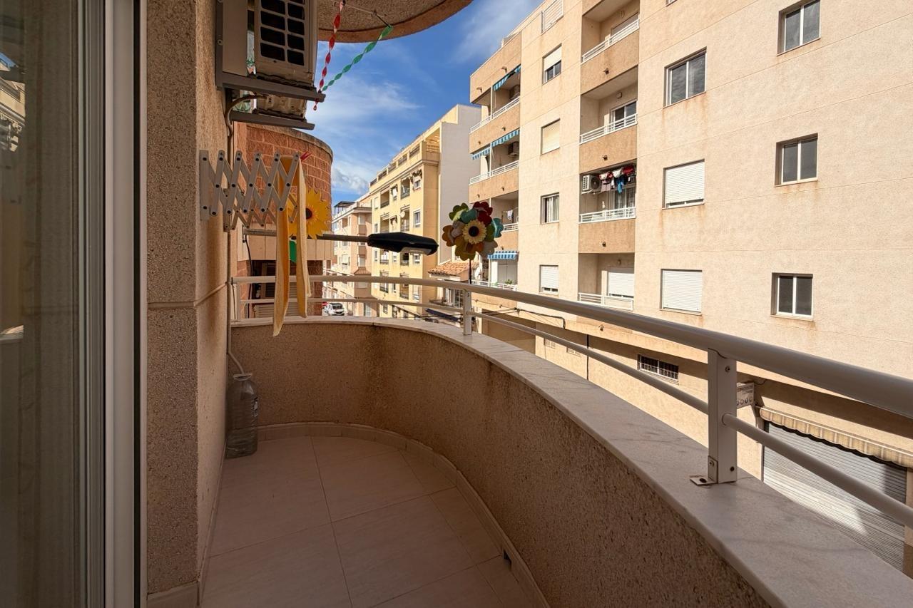 Apartamento en Torrevieja, Alicante, España 3 dormitorios, 100 m2 No. 182987