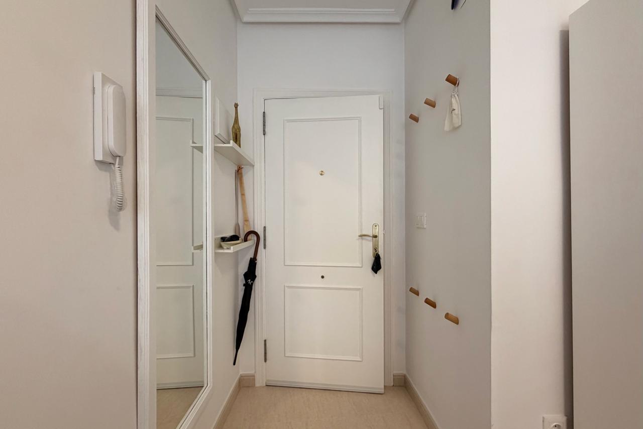 Apartamento en Torrevieja, Alicante, España 3 dormitorios, 100 m2 No. 182987