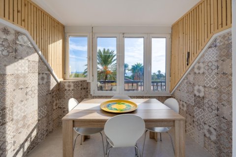 Apartamento en venta en Torrevieja, Alicante, España 1 dormitorio, 52 m2 No. 182982 - foto 5