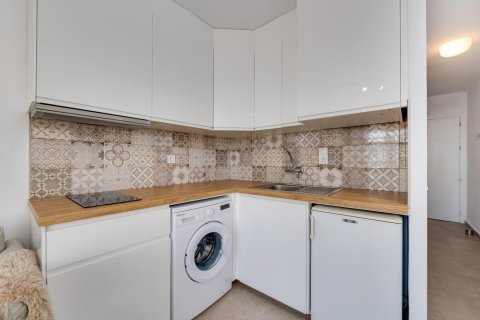Apartamento en venta en Torrevieja, Alicante, España 1 dormitorio, 52 m2 No. 182982 - foto 12
