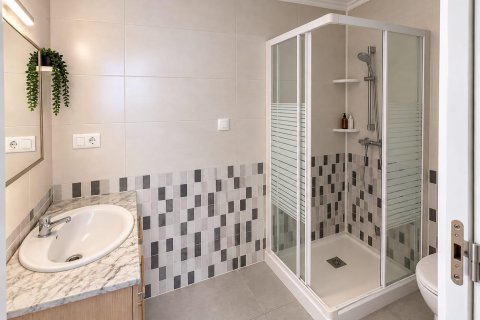 Apartment for sale in La Florida, Alicante, Spain 3 bedrooms, 89 sq.m. No. 182985 - photo 11