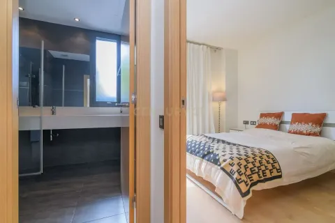 Apartamento en venta en Barcelona, España 1 dormitorio, 66 m2 No. 167746 - foto 8