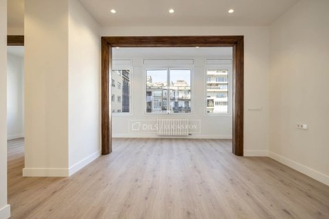 Apartment à vendre à Barcelona, Espagne, 3 chambres, 189 m2 No. 150517 - photo 27