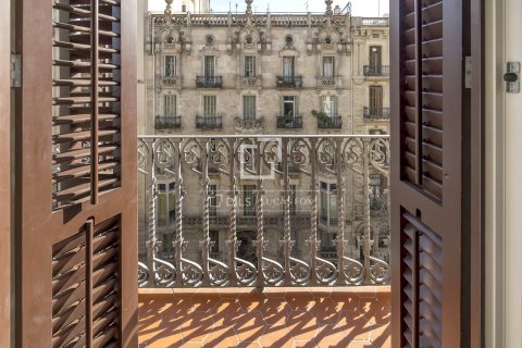 Apartment à vendre à Barcelona, Espagne, 3 chambres, 189 m2 No. 150517 - photo 5