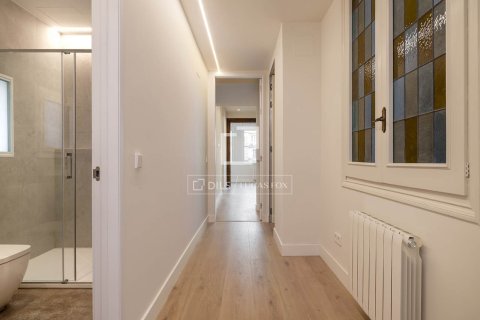 Apartment à vendre à Barcelona, Espagne, 3 chambres, 189 m2 No. 150517 - photo 24