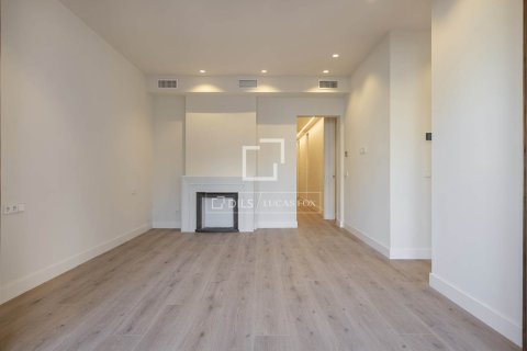 Apartment à vendre à Barcelona, Espagne, 3 chambres, 189 m2 No. 150517 - photo 28