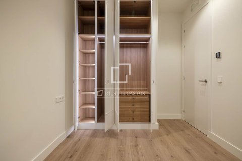 Apartment à vendre à Barcelona, Espagne, 3 chambres, 189 m2 No. 150517 - photo 23