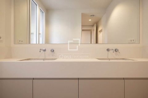 Apartment à vendre à Barcelona, Espagne, 3 chambres, 189 m2 No. 150517 - photo 30