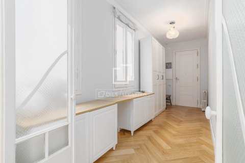 Apartment à vendre à Barcelona, Espagne, 2 chambres, 100 m2 No. 150521 - photo 24