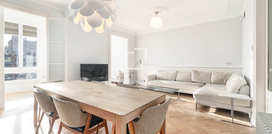 Apartment à Barcelona, Espagne 2 chambres, 100 m2 No. 150521