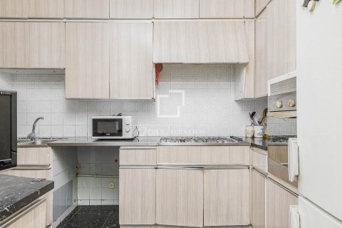 Apartment à vendre à Barcelona, Espagne, 4 chambres, 115 m2 No. 150522 - photo 8