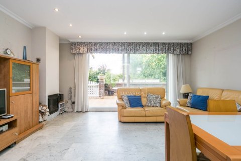 Villa in vendita a Castelldefels, Barcelona, Spagna 4 camere da letto, 200 mq. N° 150519 - foto 8