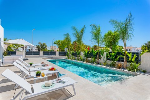 Willa w El Campello, Alicante, Hiszpania 3 sypialnie, 220 mkw. nr 146171 – zdjęcie 9