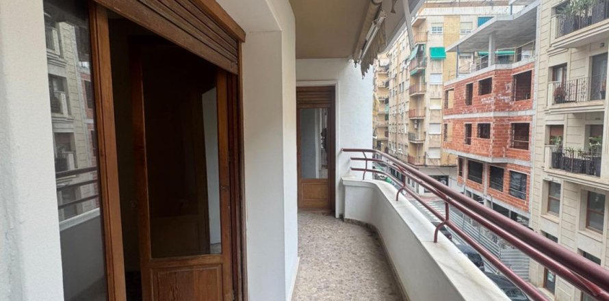 Apartment in Orihuela, Alicante, Spain 3 bedrooms, 155 sq.m. No. 189087