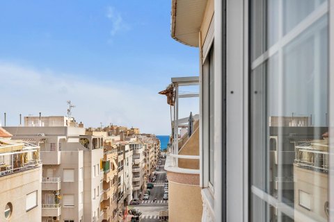 Wohnung zum Verkauf in Torrevieja, Alicante, Spanien 3 Schlafzimmer,  Nr. 189090 - Foto 2