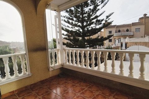 Villa for sale in Villamartin, Alicante, Spain 3 bedrooms, 184 sq.m. No. 192337 - photo 9