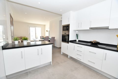 Bungalow zum Verkauf in San Miguel de Salinas, Alicante, Spanien 2 Schlafzimmer, 73 m2 Nr. 163595 - Foto 9