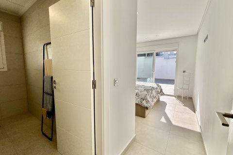 Villa en venta en Benijófar, Alicante, España 3 dormitorios, 124 m2 No. 154956 - foto 3