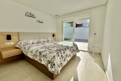 Villa en venta en Benijófar, Alicante, España 3 dormitorios, 124 m2 No. 154956 - foto 2