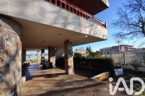 Продажа дома в Вегуэллина де Орбиго, Леон, Испания 6 спален, 949м2 №173247 - фото 9