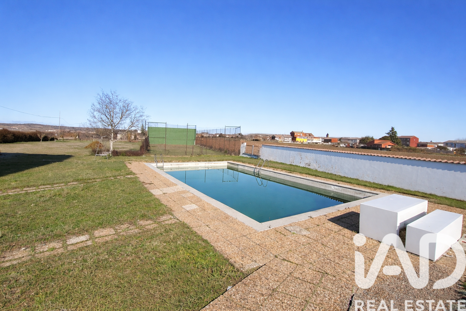 House in Veguellina de Orbigo, Leon, Spain 6 bedrooms, 949 sq.m. No. 173247