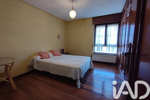 Продажа дома в Вегуэллина де Орбиго, Леон, Испания 6 спален, 949м2 №173247 - фото 29