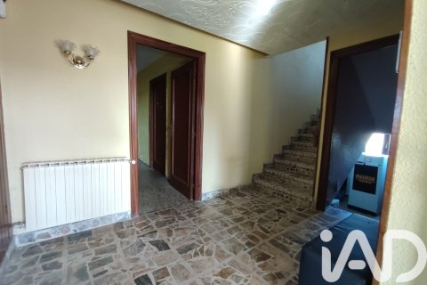 Продажа дома в Вегуэллина де Орбиго, Леон, Испания 6 спален, 949м2 №173247 - фото 12