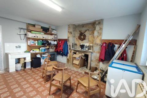 Продажа дома в Вегуэллина де Орбиго, Леон, Испания 6 спален, 949м2 №173247 - фото 15