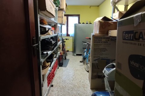 Продажа дома в Вегуэллина де Орбиго, Леон, Испания 6 спален, 949м2 №173247 - фото 18
