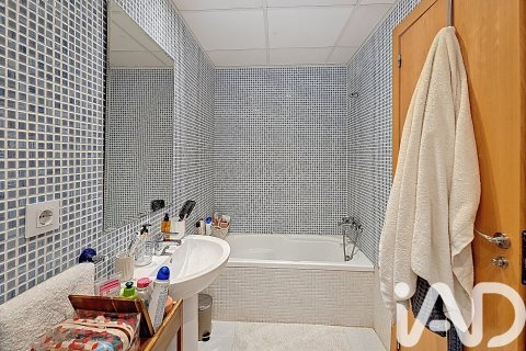 Huoneisto myytävänä Alfara del Patriarca, Valencia, Espanja, 3 makuuhuonetta, 124 m2 No. 173248 - kuva 19