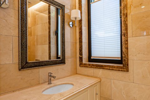 Villa for sale Malaga, Spain 6 bedrooms, 526 sq.m. No. 108349 - photo 27