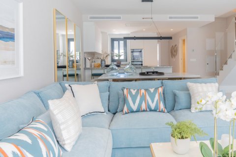 Townhouse for sale Marbella, Malaga, Spain 4 bedrooms, 177.5 sq.m. No. 108347 - photo 12
