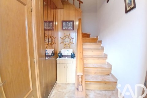 House à vendre à Torredembarra, Tarragona, Espagne, 4 chambres, 123 m2 No. 196498 - photo 2